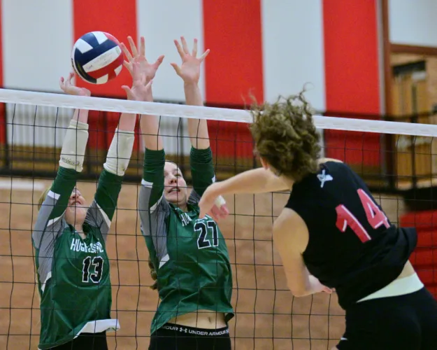 Williamsport girls volleyball earns 3-0 win against Hughesville at Magic Dome